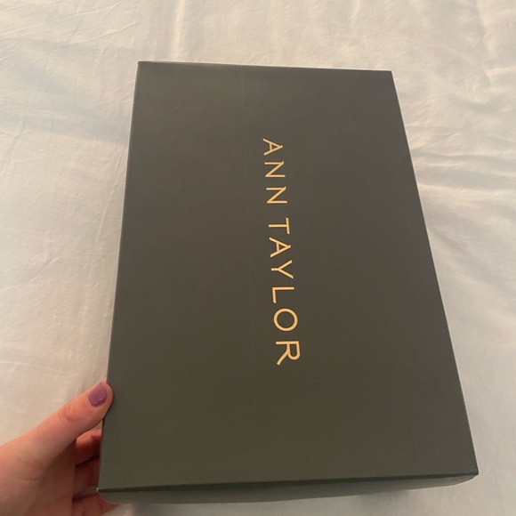 Ann Taylor Mila Leather Pumps - Picture 2 of 10